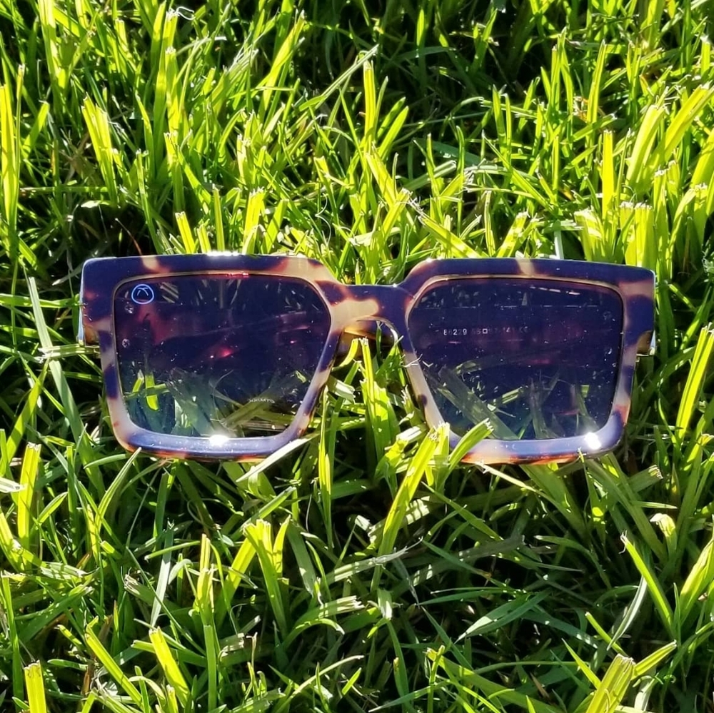 StreetBread Billionaire Sunglasses Tortoise new